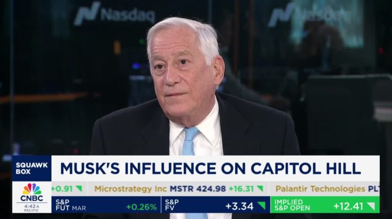 Walter Isaacson Blasts CEOs 'Kowtowing' To Trump 3