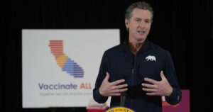 Newsom aims to limit unhealthy food in California, getting ahead of Trump administration and RFK Jr. 6