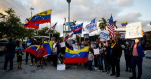 Venezuelans sue Trump administration for ending temporary legal protections 7