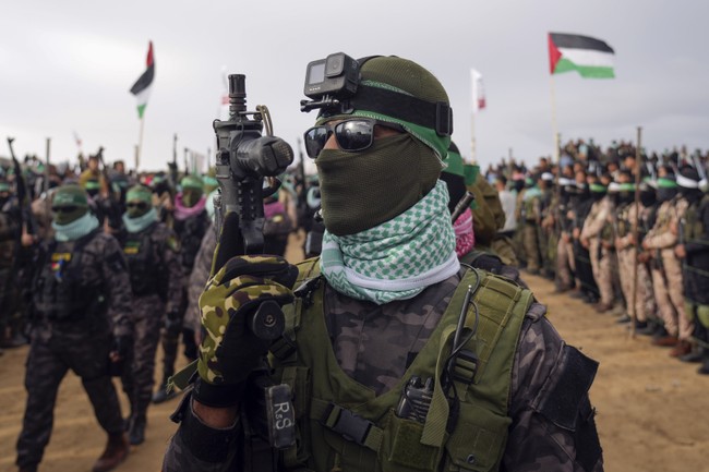 NEW: Hamas Switches Hostage Body; Bombs Go Off in Tel Aviv 11