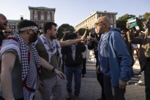Columbia Students Boo President Shipman at Graduation 23