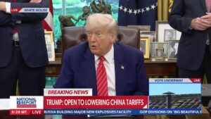Trump Gives Middle Finger To Truck Drivers And Dock Workers 9
