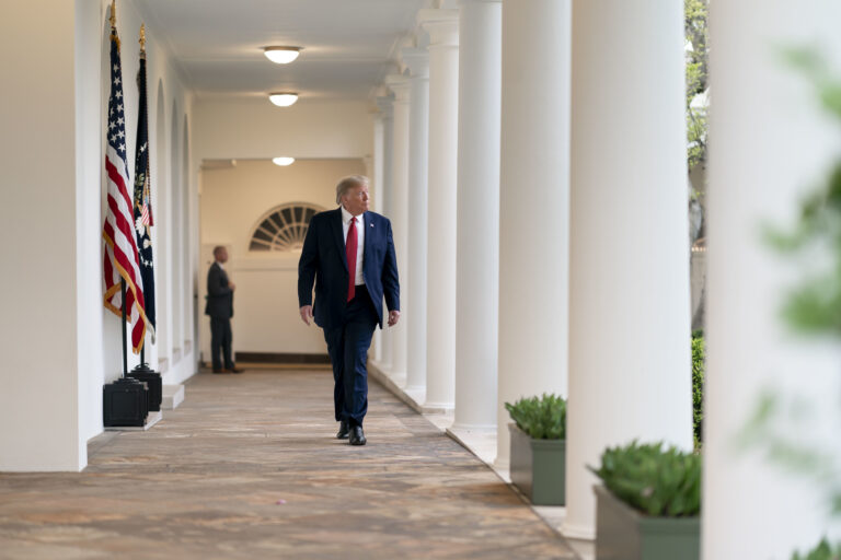 'Nice Self Own, Clowns': White House Posts Cringiest Tweet Ever 10