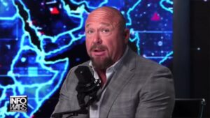 Alex Jones Now Believes Trump Because He 'Doesn't Wanna See Melania Pee' 9