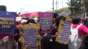 Indonesia Protests: At Least 10 Killed, Thousands Arrested Amid Police Crackdown 11